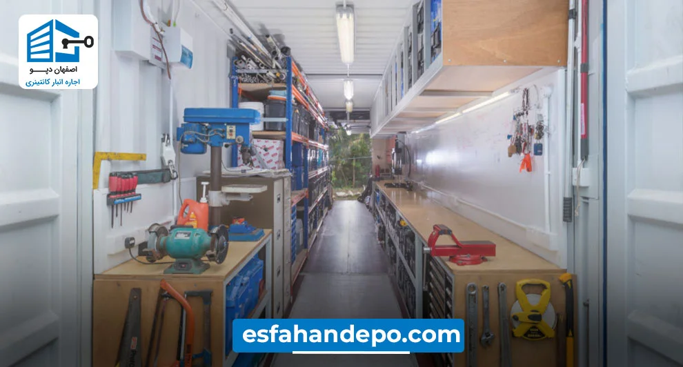 فضا-داخلی-انبار-کانتیری-ابزار-آلات